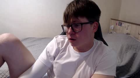 Snapshot of your_boyfriend123 chatting on June 5, 6:52 am Max online show from June 5, 6:52 am