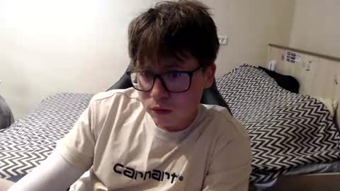 Snapshot of your_boyfriend123 chatting on June 22, 3:31 pm Max online show from June 22, 3:31 pm