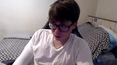 Snapshot of your_boyfriend123 chatting on July 1, 4:47 am Max online show from July 1, 4:47 am