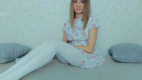 Lily online show from January 17, 9:28 am