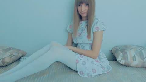 Lily online show from October 10, 8:35 am