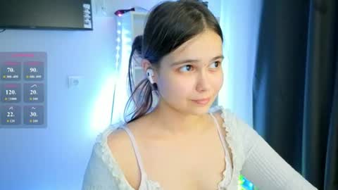 Snapshot of your_casual_vibes chatting on July 6, 6:43 pm Julia Next stream online show from July 6, 6:43 pm