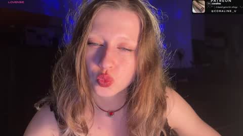 Snapshot of your_coraline_ chatting on January 29, 1:07 pm your_coraline_ online show from January 29, 1:07 pm