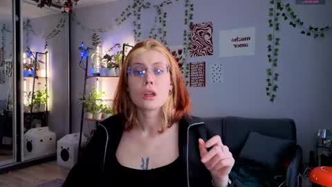 Snapshot of your_corvus chatting on April 21, 7:58 am your_corvus online show from April 21, 7:58 am