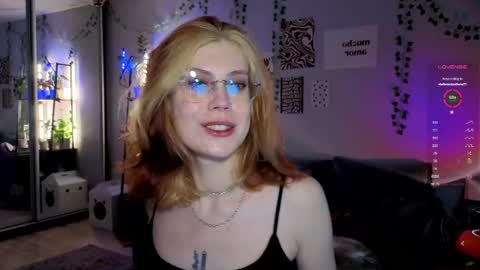 Snapshot of your_corvus chatting on April 22, 2:51 pm your_corvus online show from April 22, 2:51 pm
