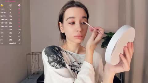 Snapshot of your_desssert chatting on March 9, 11:14 am Lina online show from March 9, 11:14 am