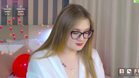 Nancy online show from February 17, 1:18 pm