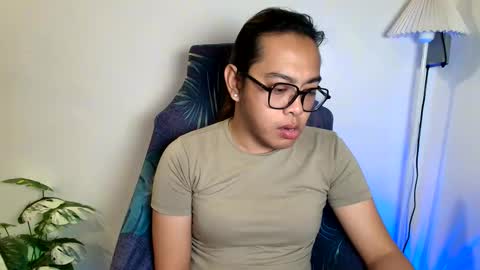 Snapshot of your_dreamgirlxxx69 chatting on May 23, 6:34 pm your_dreamgirlxxx69 online show from May 23, 6:34 pm