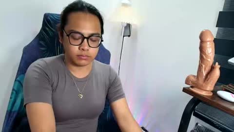 Snapshot of your_dreamgirlxxx69 chatting on May 26, 7:59 am your_dreamgirlxxx69 online show from May 26, 7:59 am
