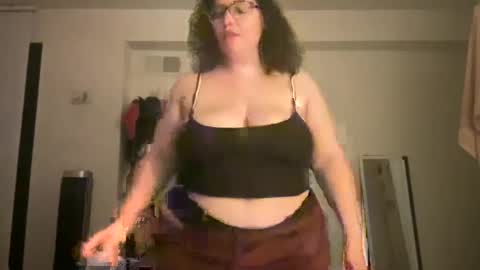 Snapshot of your_favorite_toy91231 chatting on June 18, 3:18 am your_favorite_toy91231 online show from June 18, 3:18 am