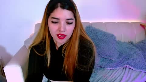 Snapshot of your_girl_of_dream chatting on August 8, 11:07 pm your_girl_of_dream online show from August 8, 11:07 pm