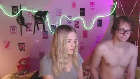 Snapshot of your_horny_friends chatting on October 16, 12:06 pm Your Horny Friends online show from October 16, 12:06 pm