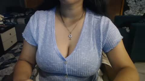 Snapshot of your_ishaa chatting on July 25, 6:27 pm Isha online show from July 25, 6:27 pm