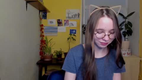 Snapshot of your_leslie chatting on December 28, 4:09 pm Leslie online show from December 28, 4:09 pm