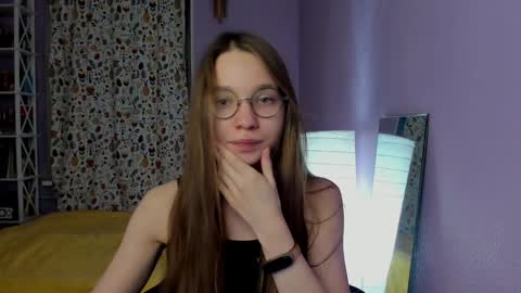 Snapshot of your_leslie chatting on January 17, 4:28 am Leslie online show from January 17, 4:28 am