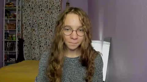 Snapshot of your_leslie chatting on September 21, 5:03 pm Leslie online show from September 21, 5:03 pm