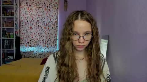 Snapshot of your_leslie chatting on September 22, 5:09 am Leslie online show from September 22, 5:09 am