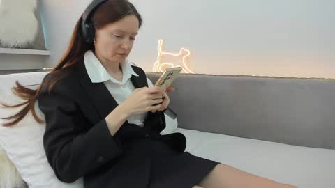 Snapshot of your_librarian chatting on May 26, 12:56 pm Your Librarian online show from May 26, 12:56 pm