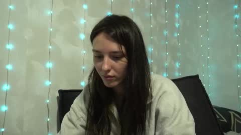 Meri  online show from March 4, 9:10 pm