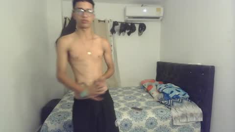 your_master7 online show from April 8, 3:28 am