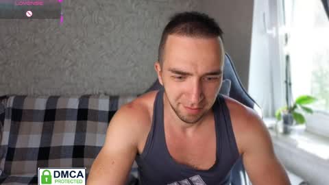 Snapshot of your_new_boyfriend17 chatting on May 25, 11:27 am Your new boyfriend17 online show from May 25, 11:27 am