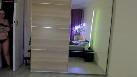 Snapshot of your_pennyy_ chatting on March 4, 6:03 pm Pennyy online show from March 4, 6:03 pm