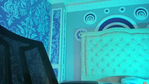 Snapshot of your_perverse_whore chatting on December 12, 9:26 pm Salome online show from December 12, 9:26 pm