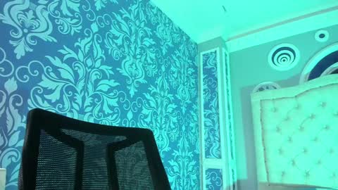 Snapshot of your_perverse_whore chatting on December 24, 7:44 pm Salome online show from December 24, 7:44 pm