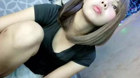 Snapshot of your_petite_miah07 chatting on March 4, 8:09 am your_petite_miah07 online show from March 4, 8:09 am