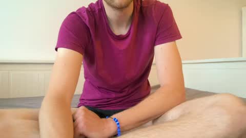 Snapshot of your_slave_boi chatting on July 5, 4:25 pm your_slave_boi online show from July 5, 4:25 pm