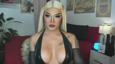 TRICXIEBELLE online show from April 8, 8:53 pm