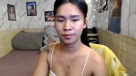Snapshot of your_twinkletoes18 chatting on June 6, 4:55 pm your_twinkletoes18 online show from June 6, 4:55 pm