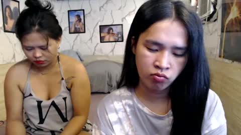 Snapshot of your_twinkletoes18 chatting on June 23, 2:09 am your_twinkletoes18 online show from June 23, 2:09 am