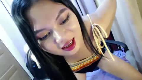 Snapshot of yourangelictransgirl chatting on December 14, 2:56 am Hi its me Yna online show from December 14, 2:56 am