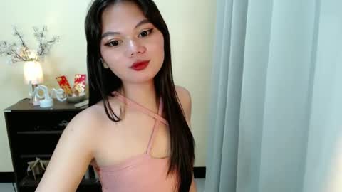 Snapshot of yourangelictransgirl chatting on February 5, 6:37 pm Hi its me Yna online show from February 5, 6:37 pm