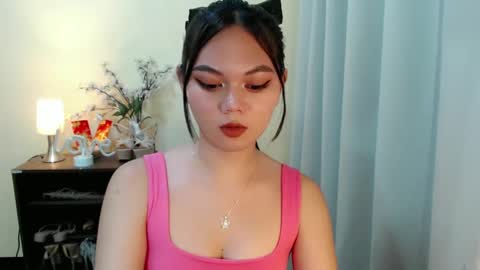 Snapshot of yourangelictransgirl chatting on February 13, 3:14 pm Hi its me Yna online show from February 13, 3:14 pm