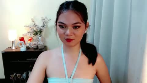 Snapshot of yourangelictransgirl chatting on February 28, 1:03 pm Hi its me Yna online show from February 28, 1:03 pm