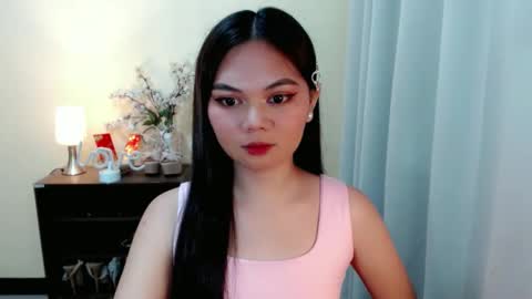 Snapshot of yourangelictransgirl chatting on March 7, 12:56 pm Hi its me Yna online show from March 7, 12:56 pm