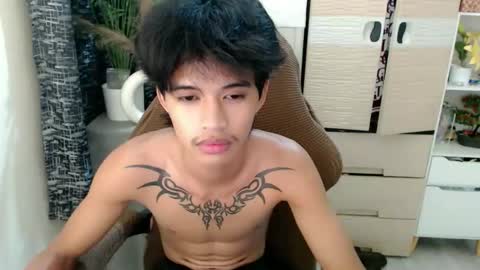 yourasian_eric online show from March 1, 4:20 pm