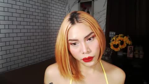 Snapshot of yourasianbigcock chatting on October 5, 1:37 am LEXI online show from October 5, 1:37 am