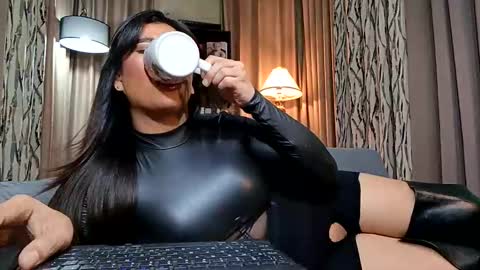 pattyvdp online show from April 21, 7:06 pm