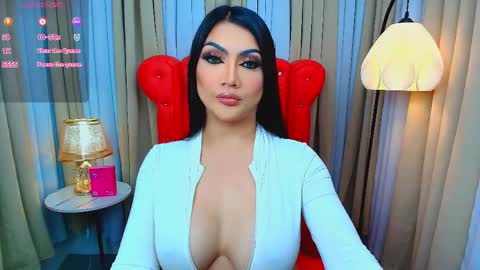 Snapshot of yourasiangoddess69 chatting on June 8, 11:21 am Goddess online show from June 8, 11:21 am