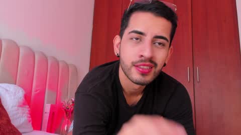 Snapshot of yourboynextdoor1 chatting on December 27, 1:50 pm YOURBOYNEXTDOOR online show from December 27, 1:50 pm