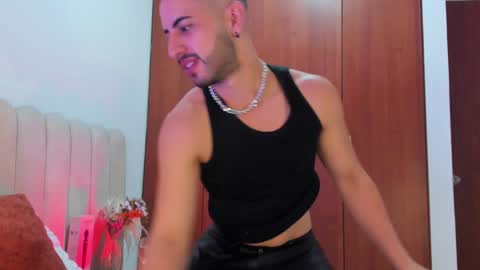 Snapshot of yourboynextdoor1 chatting on December 27, 11:31 pm YOURBOYNEXTDOOR online show from December 27, 11:31 pm