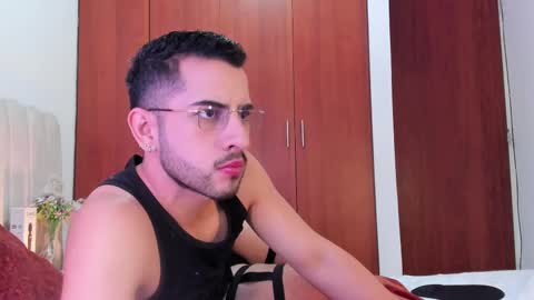 Snapshot of yourboynextdoor1 chatting on February 27, 9:47 pm YOURBOYNEXTDOOR online show from February 27, 9:47 pm