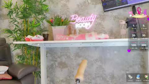 Anna online show from February 22, 8:07 pm