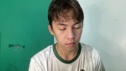 Snapshot of yourcummer_april chatting on June 29, 12:05 pm April online show from June 29, 12:05 pm