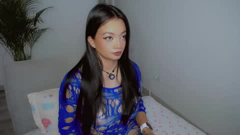 Snapshot of yourcutegiirl chatting on June 8, 9:37 pm Salom online show from June 8, 9:37 pm