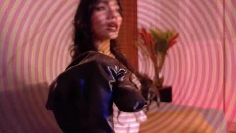 Selena online show from February 3, 6:40 am