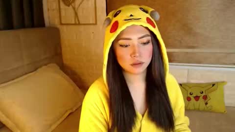 JEN  online show from February 1, 11:31 am